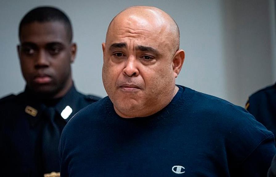 Presos de la cárcel de Queens golpean hombre acusado de violación