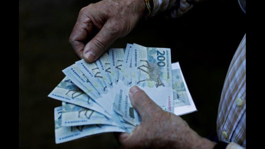 El Banco Central de Brasil mantiene su tasa básica en 2%