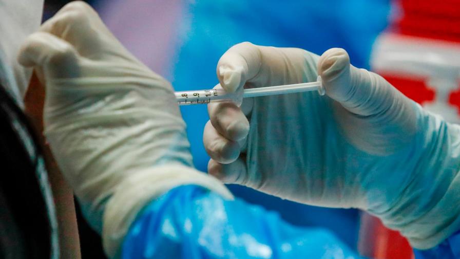 Vacunación en masa contra COVID-19 convierte ciudad brasileña en laboratorio Vacunación en masa contra COVID-19 convierte ciudad brasileña en laboratorio