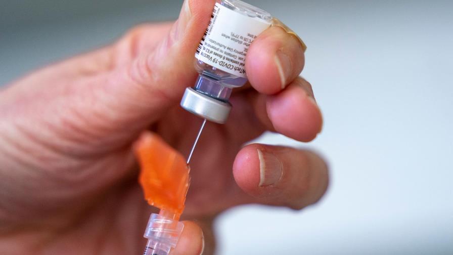 Ómicron se sigue expandiendo en América, ahora con transmisión comunitaria