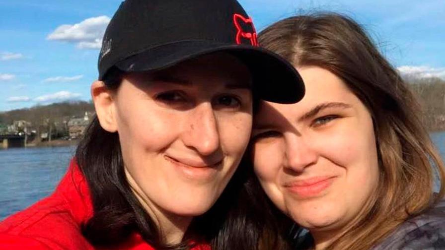 Mujer acusada de matar a su pareja fue atrapada cuando enterraba el cadáver en el patio de la casa Mujer acusada de matar a su pareja fue atrapada cuando enterraba el cadáver en el patio de la casa