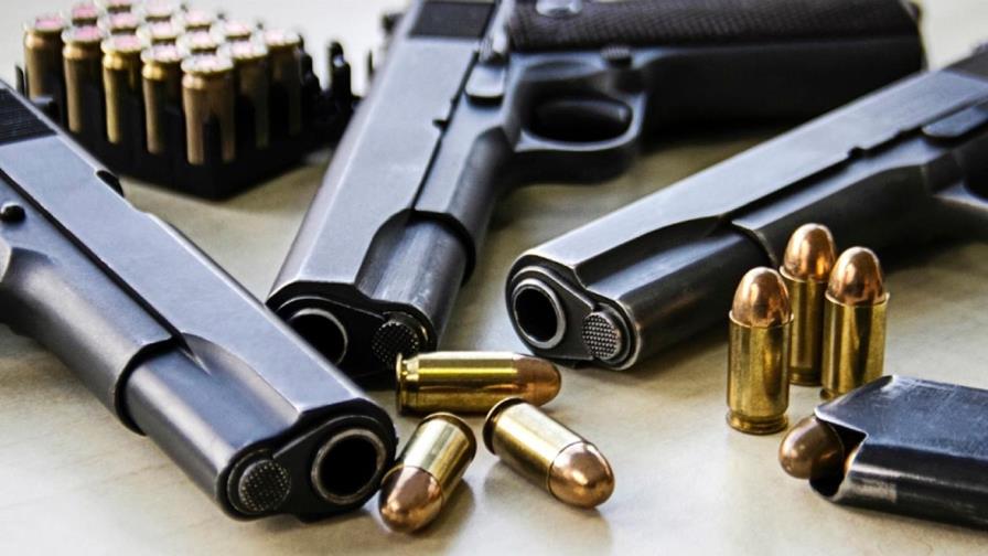 Apresan pareja dominicana que fabricaba armas en apartamento del Alto Manhattan 