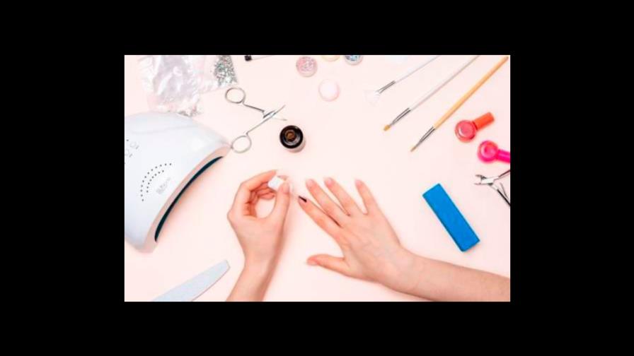 Los peligros de la manicura en gel (y cómo contrarrestarlos)