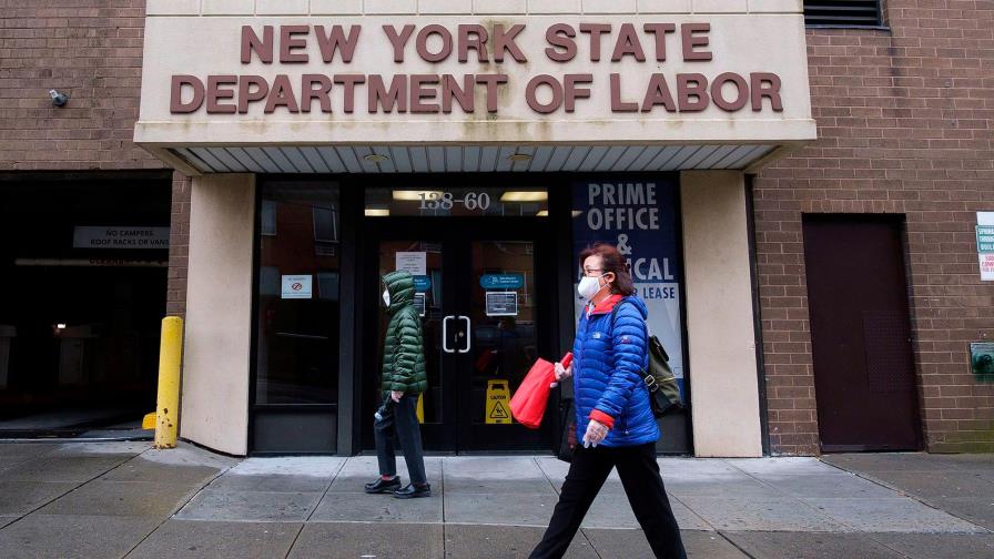 Otros 4,2 millones de trabajadores solicitan seguro por desempleo en EEUU