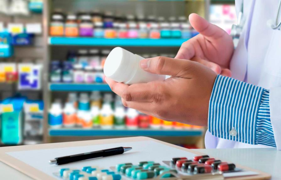 Recetas médicas serán aceptadas en farmacias, aunque médicos no estén afiliados a ARS 