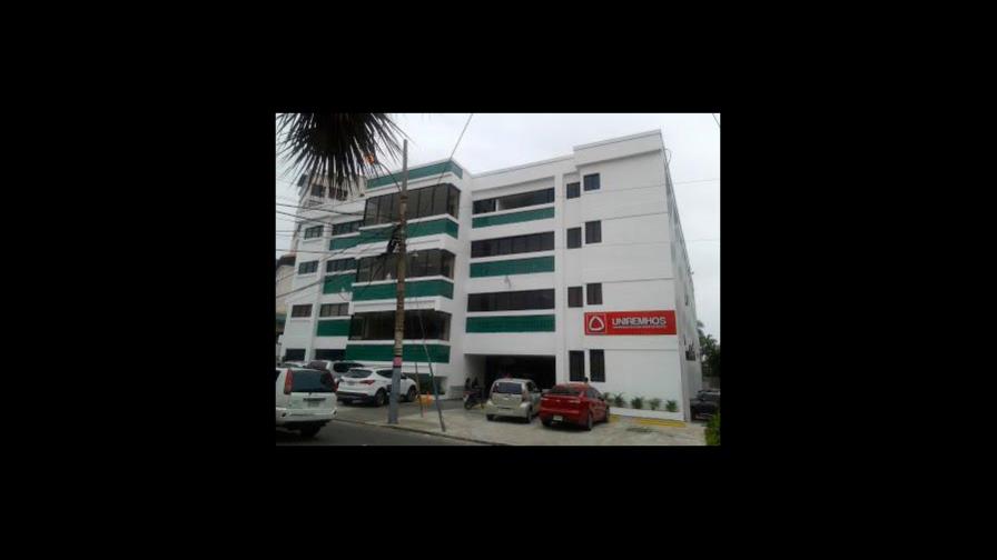 Universidad Eugenio María de Hostos exonera pago de reinscripción a estudiantes