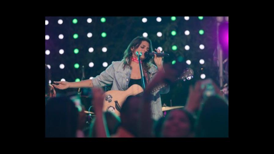 People en Español presenta a Techy Fatule en concierto