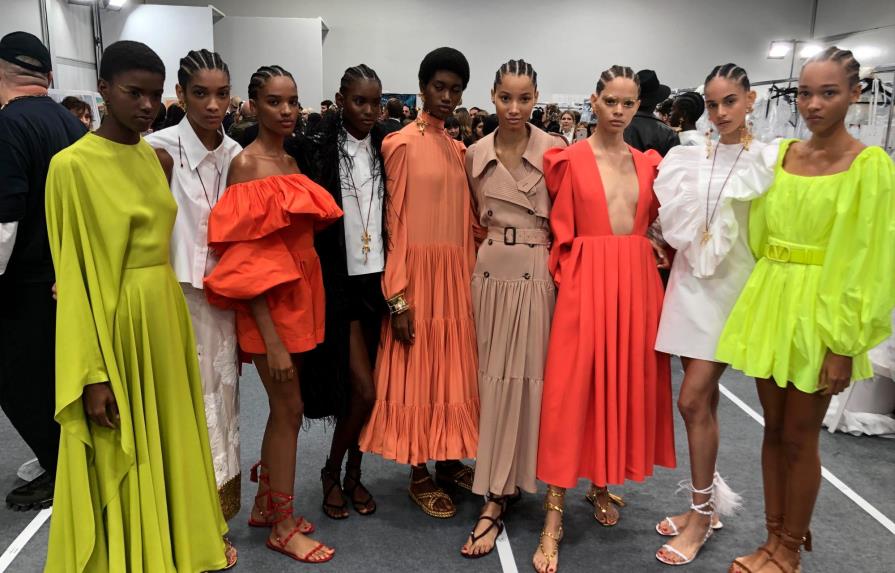 9 dominicanas vuelven a hacer historia con Valentino en el Paris Fashion Week 