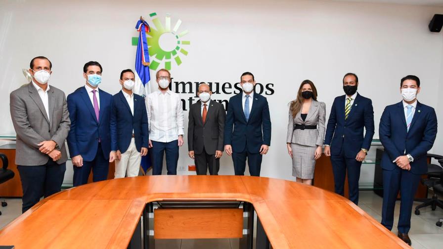 Director de Impuestos Internos sostiene encuentro con la ANJE