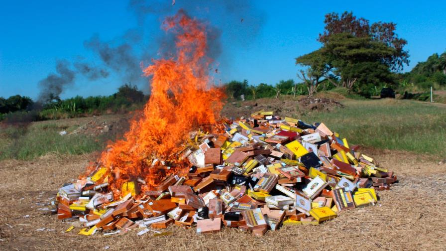 Instituto del Tabaco incinera ciagarros falsos en Santiago Instituto del Tabaco incinera ciagarros falsos en Santiago