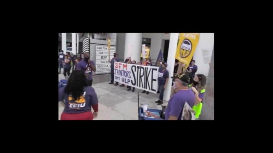 Trabajadores de limpieza de Miami protestan por mejores condiciones laborales