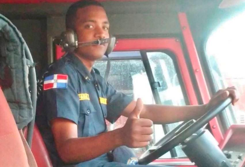 Presidente lamenta muerte de tres bomberos durante incendio en La Vega