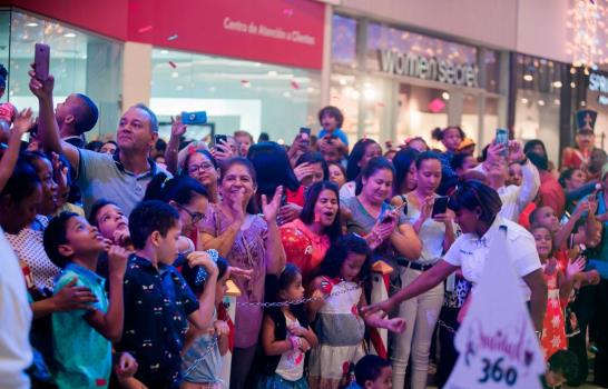 Manny Cruz y Ballet Concierto Dominicano le dan la bienvenida a la Navidad Manny Cruz y Ballet Concierto Dominicano le dan la bienvenida a la Navidad