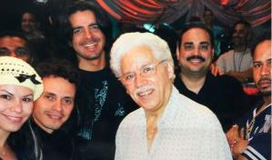 Salseros puertorriqueños expresan su respeto hacia la leyenda Johnny Pacheco