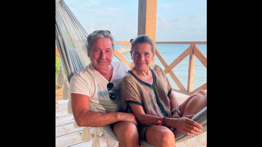 ¿Qué haces, Ricardo? Montaner subió una foto de su esposa en la ducha