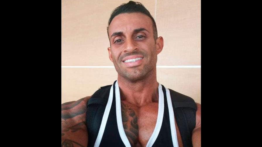 Este es Eric Martin, el hermano menor de Ricky Martin