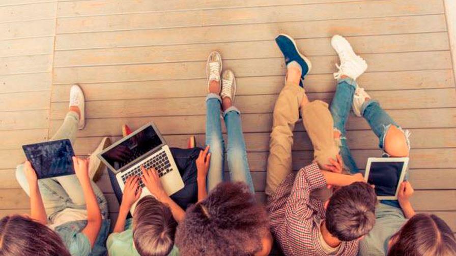 Advierten sobre los riesgos en línea a los que se exponen los adolescentes dominicanos Advierten sobre los riesgos en línea a los que se exponen los adolescentes dominicanos