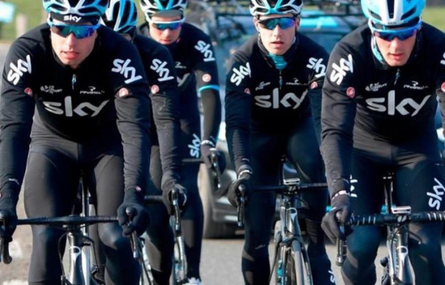 Médico acusa de dopaje antiguo jefe del equipo Sky de ciclismo