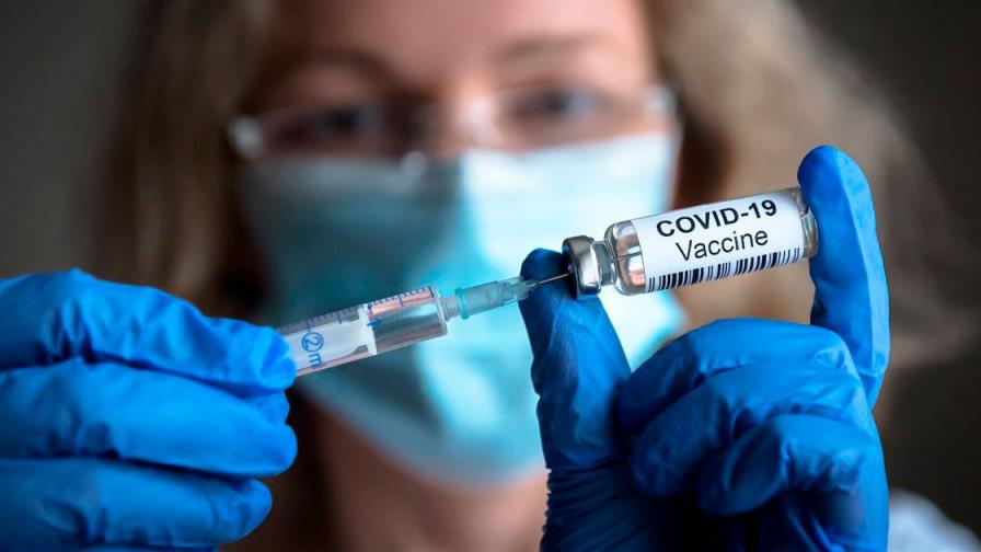 Hospital israelí hará pruebas para valorar la eficiencia de la cuarta dosis de vacuna contra COVID-19