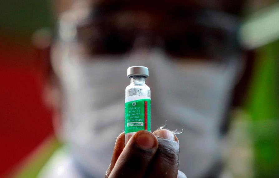 Italia emprenderá acciones legales contra Astrazeneca por reducirle dosis de vacunas