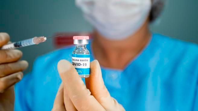 Cuba prueba segunda vacuna anticovid con 124,000 trabajadores de la salud