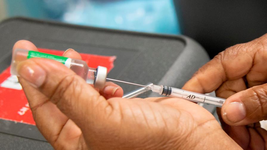 Darán detalles finales sobre envío de vacunas a República Dominicana del Covax