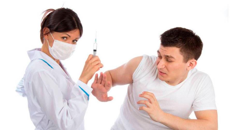 No quieren vacunarse contra COVID ¿Qué se hace con ellos?