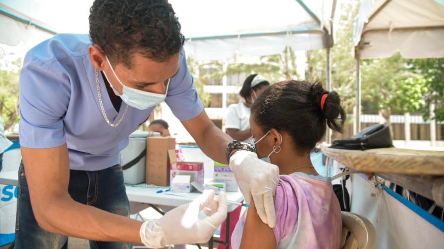 Los 14 centros de vacunación con Pfizer habilitados en Santo Domingo y Santiago 