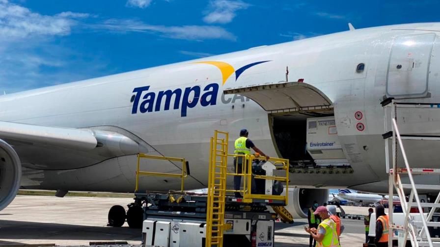 Llega nuevo lote con 163,200 dosis de vacunas contra el coronavirus 