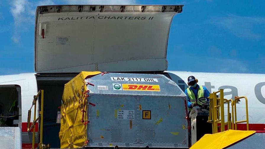 Nuevo lote con 180,180 vacunas de Pfizer llega a República Dominicana Nuevo lote con 180,180 vacunas de Pfizer llega a República Dominicana