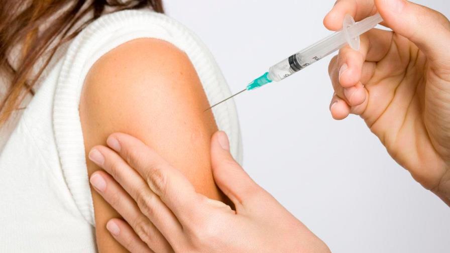 Las vacunas: esenciales para prevenir enfermedades y la mortalidad en niños y adultos