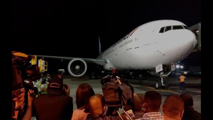 Nuevas vacunas chinas llegan a las 5:43 de esta tarde