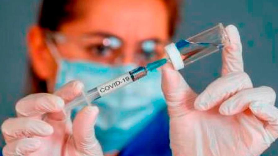 Todo lo que debemos saber sobre la vacuna de AstraZeneca contra COVID