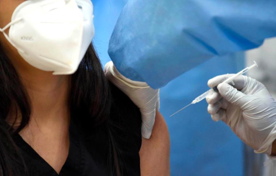 Ayuntamiento de Santiago dará 1,000 pesos a ciudadanos que se vacunen contra el COVID-19
