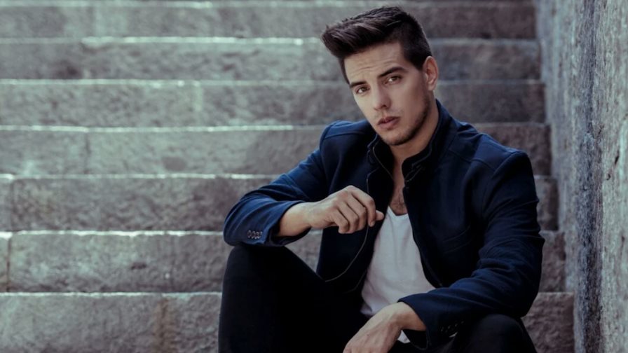 Video: Actor Vadhir Derbez descubre infidelidad de su novia y la expone en redes sociales