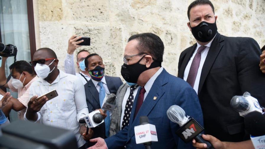 Concluye reunión del gobernador del Banco Central con Luis Abinader