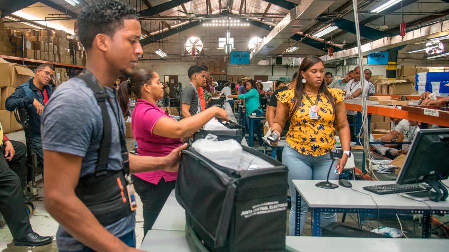 Miembros partidos se integran a la ruta de reparto de valijas Miembros partidos se integran a la ruta de reparto de valijas