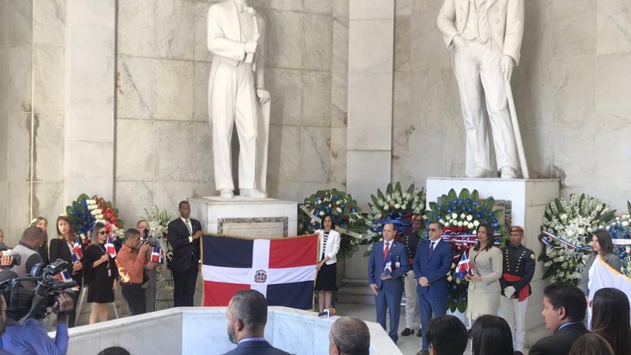 Mercado de Valores, motor del desarrollo socioeconómico del país Mercado de Valores, motor del desarrollo socioeconómico del país