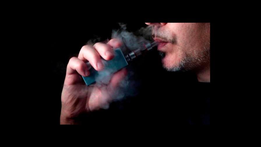 Demandan 24 compañías por fabricar cigarrillos electrónicos 