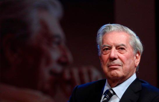 Vargas Llosa llama a los peruanos a votar por Keiko Fujimori