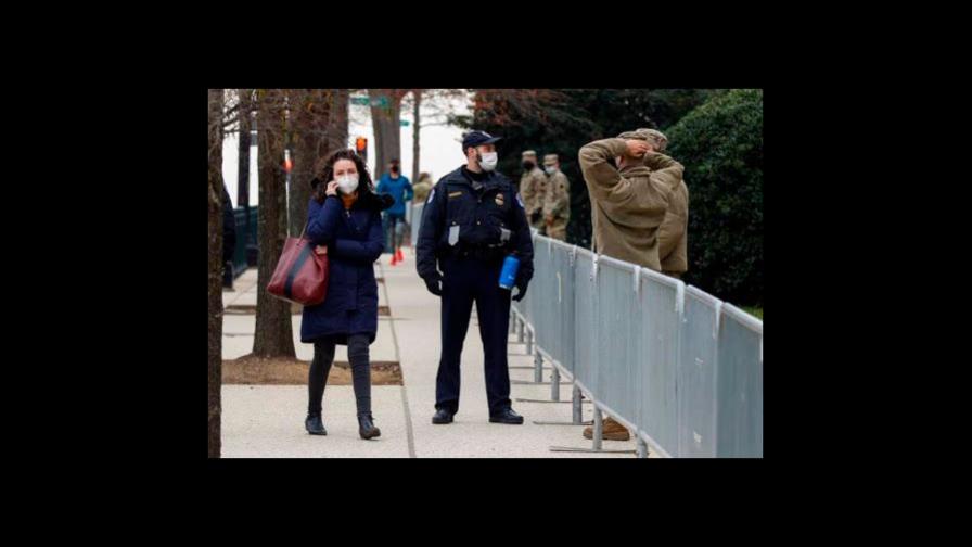 Varios policías del Capitolio de EEUU, suspendidos mientras investigan asalto
