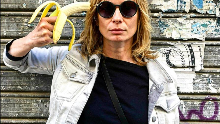 Burlas en Polonia por prohibición de una obra con un plátano