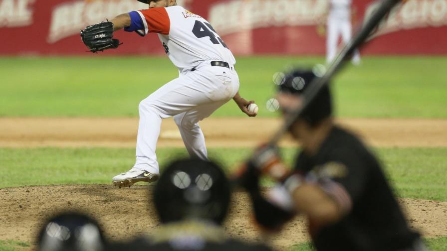 Cardenales ligan cuatro victorias y mandan en Venezuela