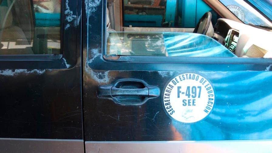 Al menos 20 vehículos del Ministerio de Educación en Santiago están confiscados en un taller Al menos 20 vehículos del Ministerio de Educación en Santiago están confiscados en un taller