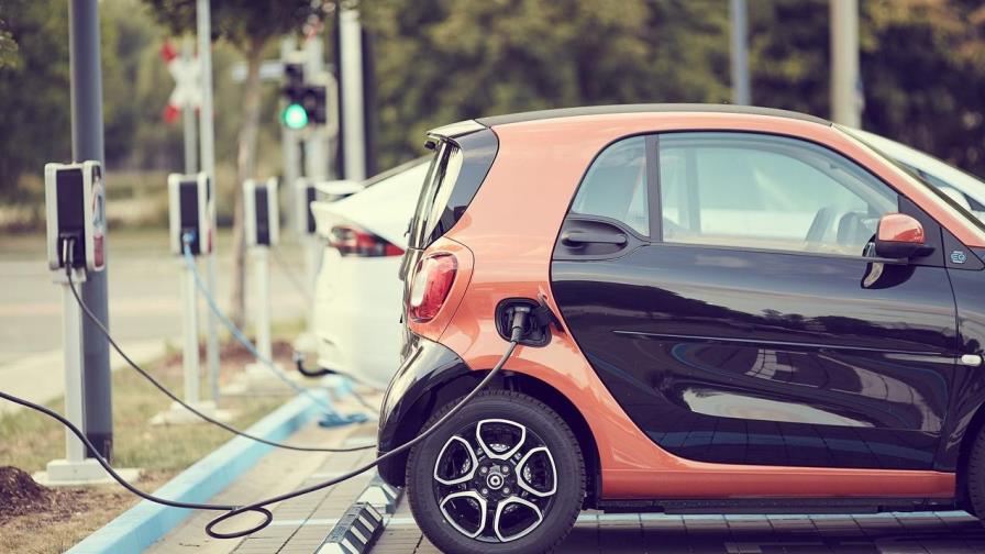 Marco regulatorio, autonomía y carga: retos de la movilidad eléctrica en el país