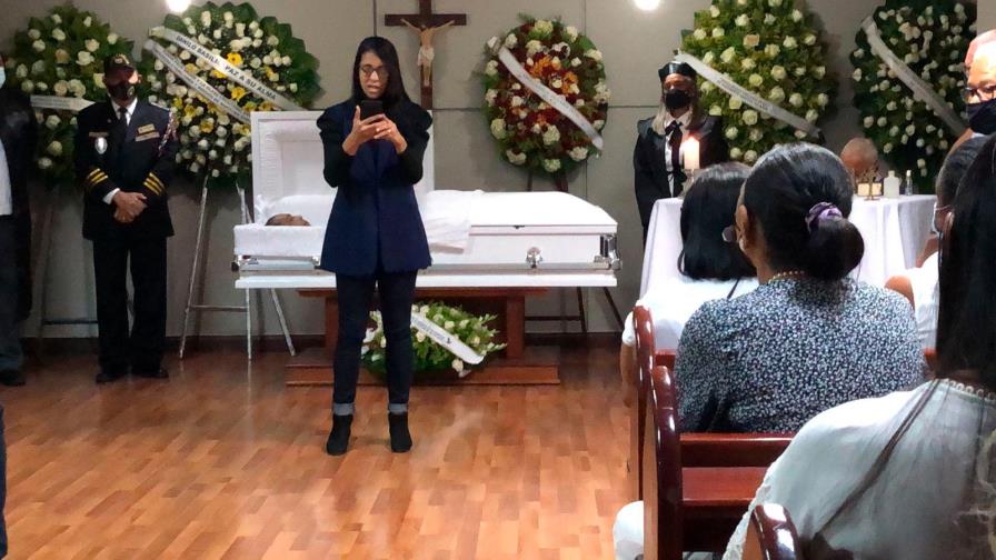 Con poesía despiden a Danilo Basilio, voz comercial de las Águilas Cibaeñas Con poesía despiden a Danilo Basilio, voz comercial de las Águilas Cibaeñas