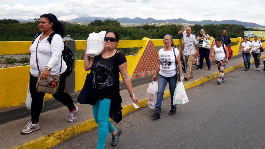 Venezuela mantiene cerrada la frontera con Colombia al no llegar a un acuerdo Venezuela mantiene cerrada la frontera con Colombia al no llegar a un acuerdo