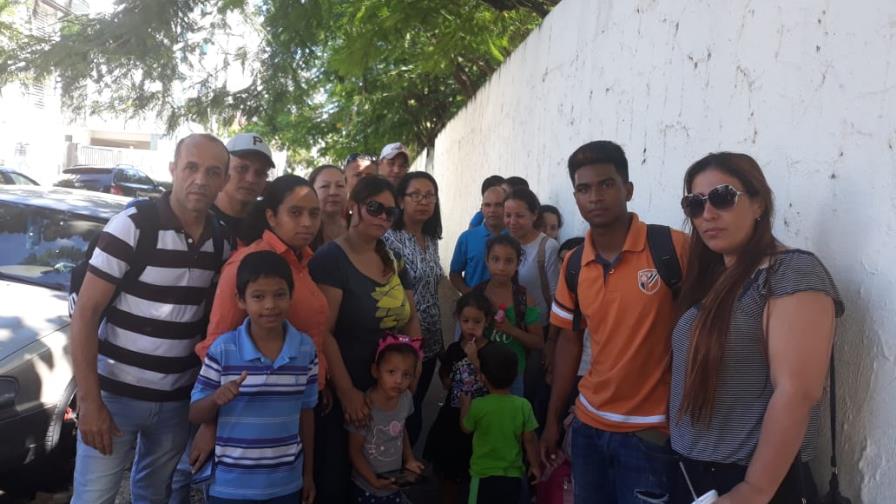 Venezolanos quieren regresar y piden ayuda a su embajada