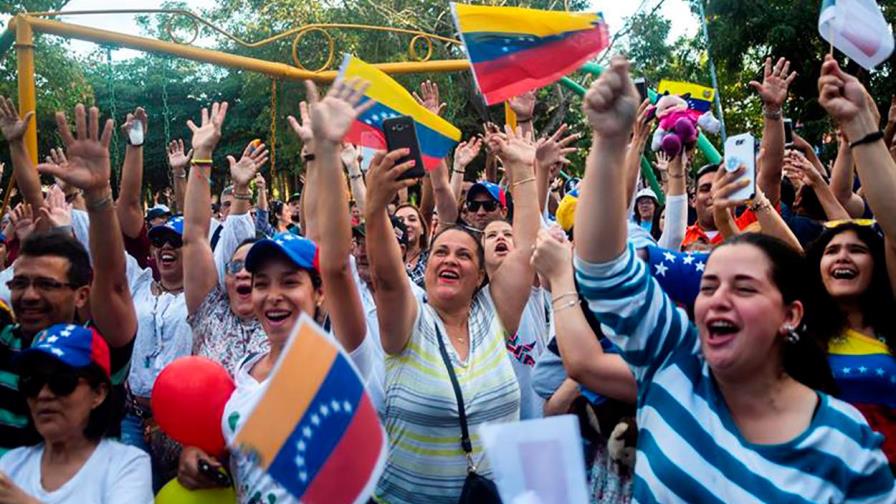 El plan de normalización beneficiará a alrededor de 100,000 venezolanos