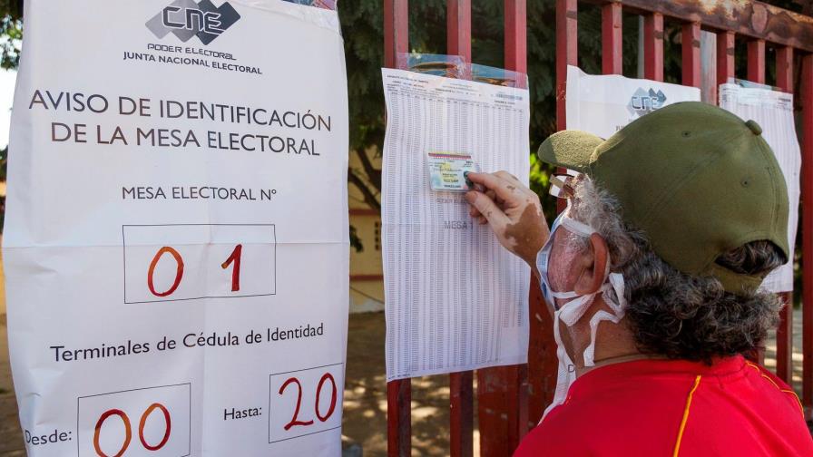 Venezuela espera avance de resultados electorales tras cinco horas del cierre
